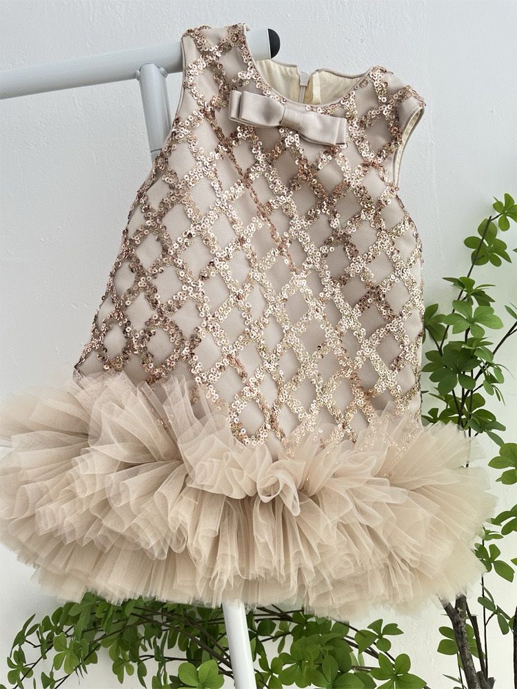 vestido de festa brilhante lacinho