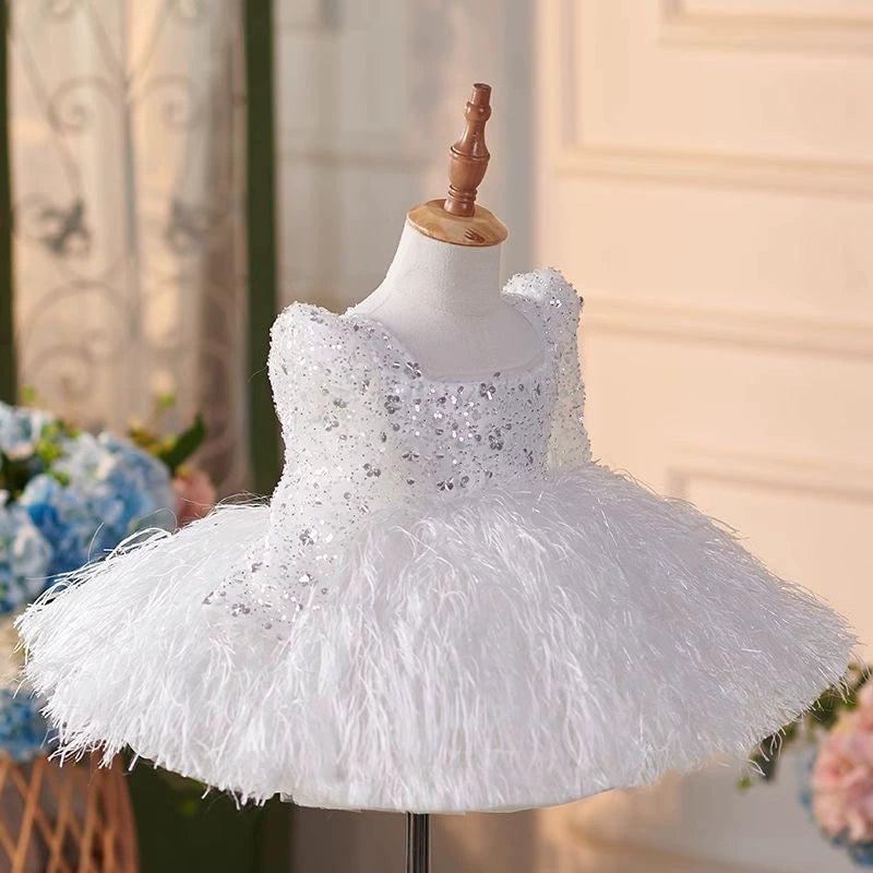 Vestido Infantil de Festa Lantejoulas e Plumas