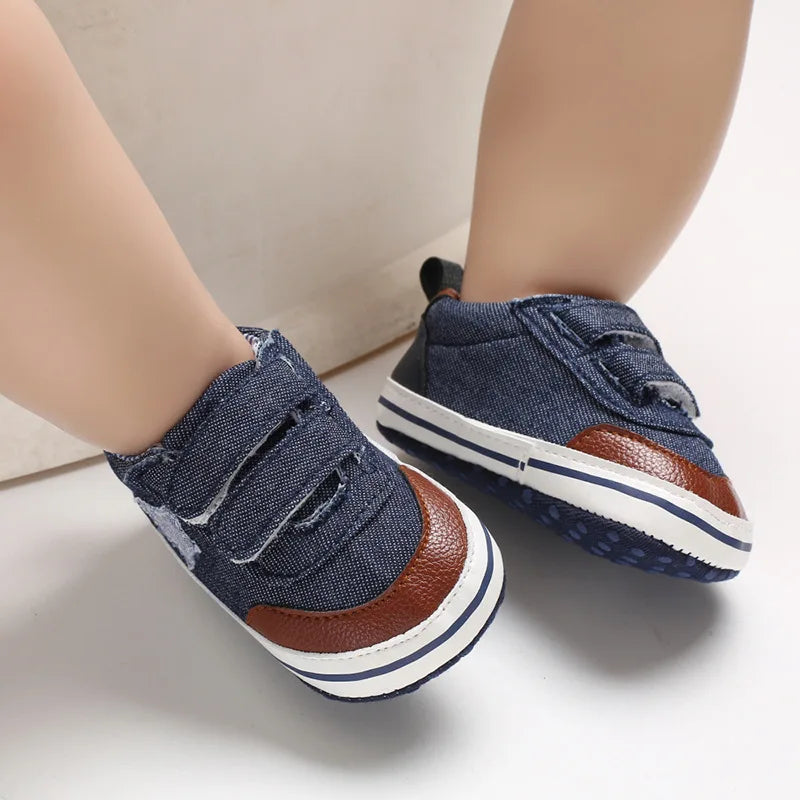 Tênis Velcro Estrelinha