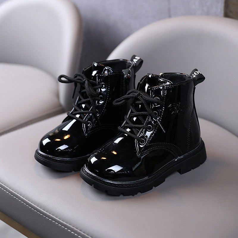 Cópia de Bota Infantil Verniz