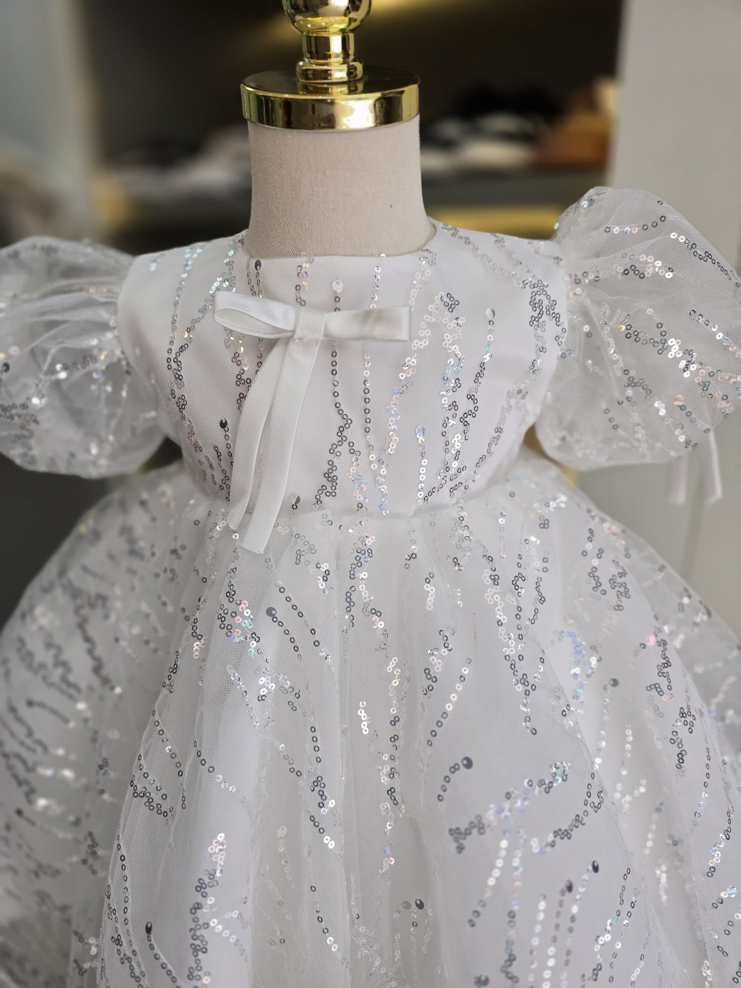 Vestido Infantil Brilhante Lacinho