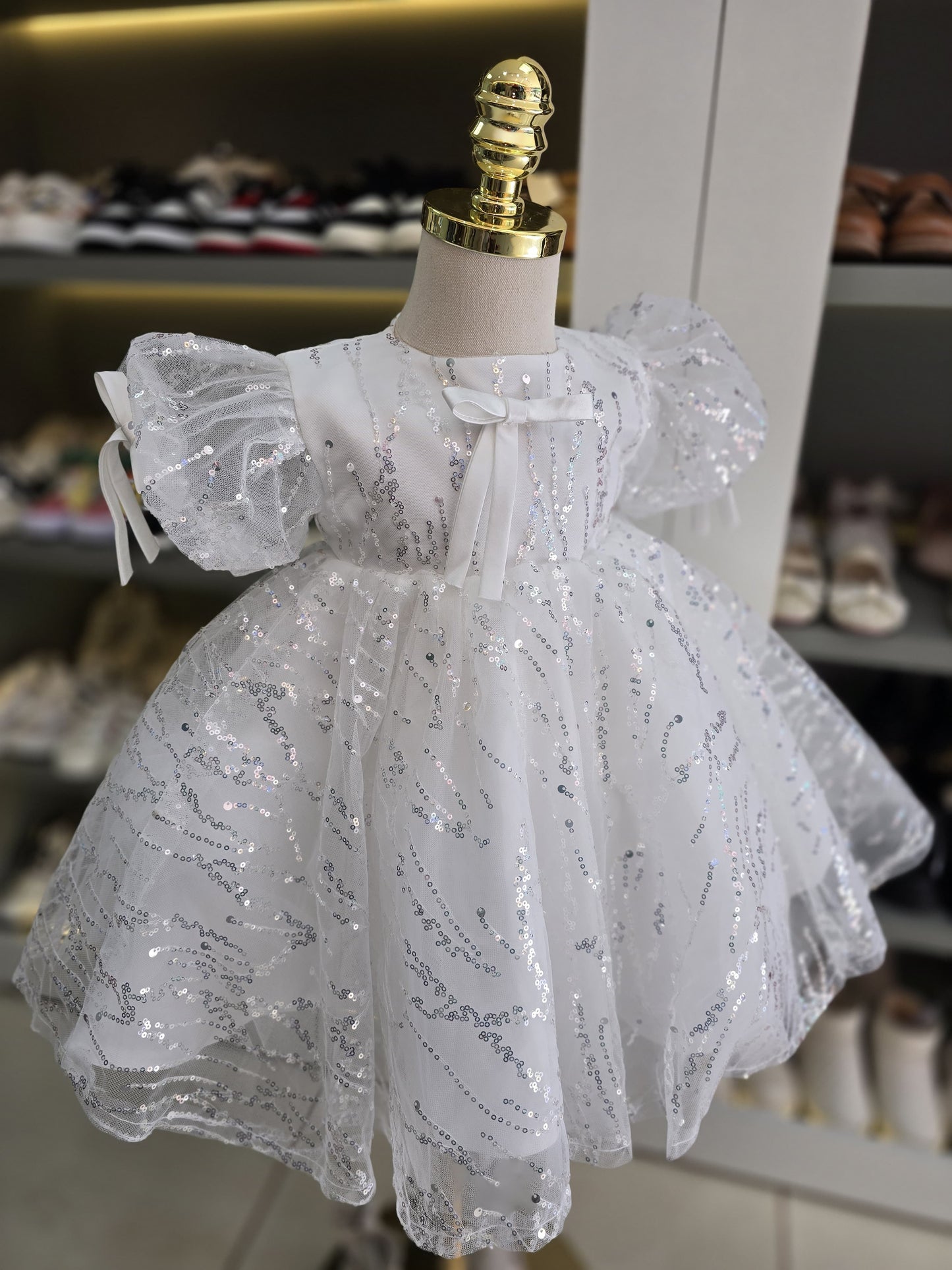 Vestido Infantil Brilhante Lacinho