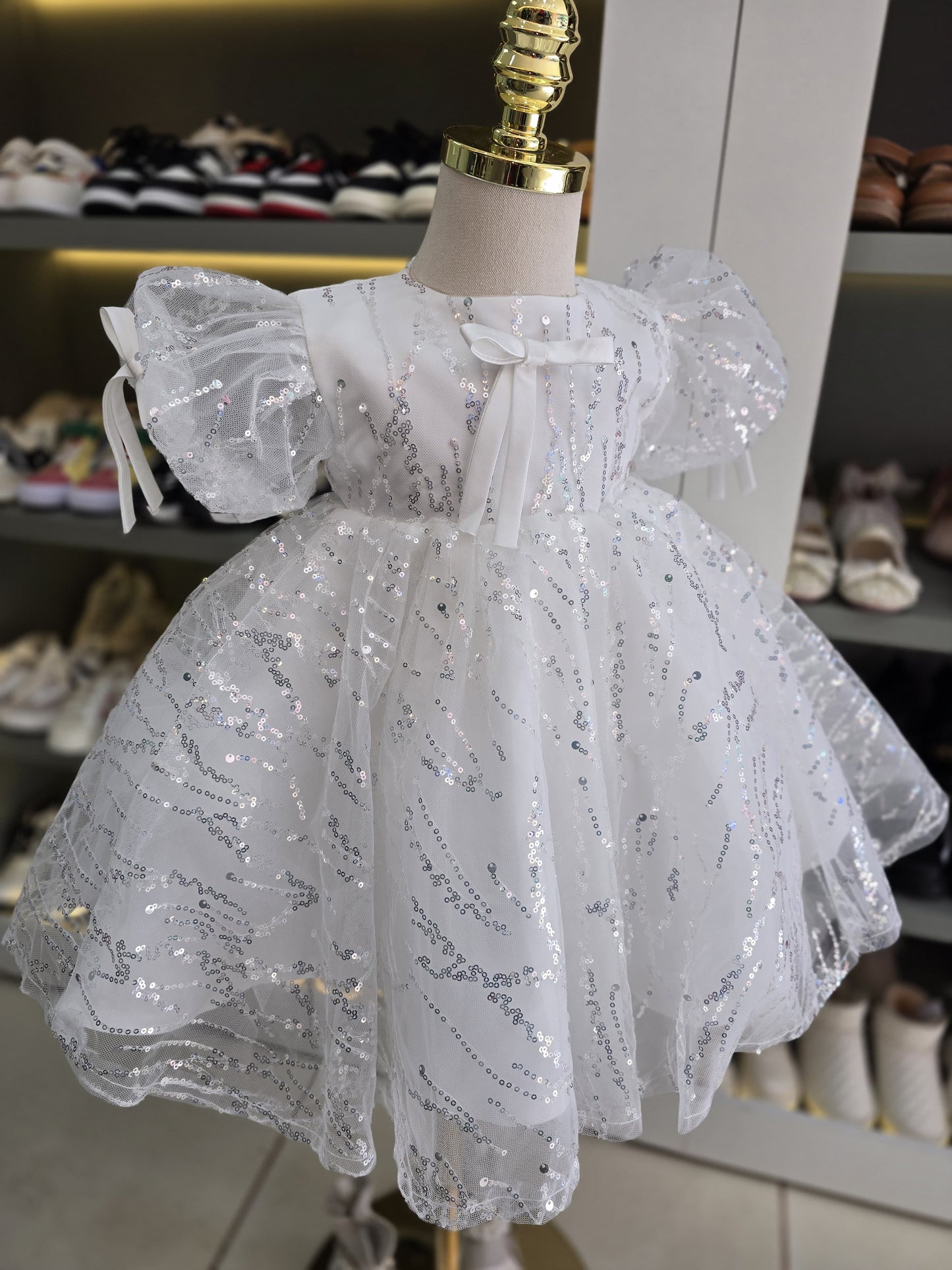 Vestido Infantil Brilhante Lacinho