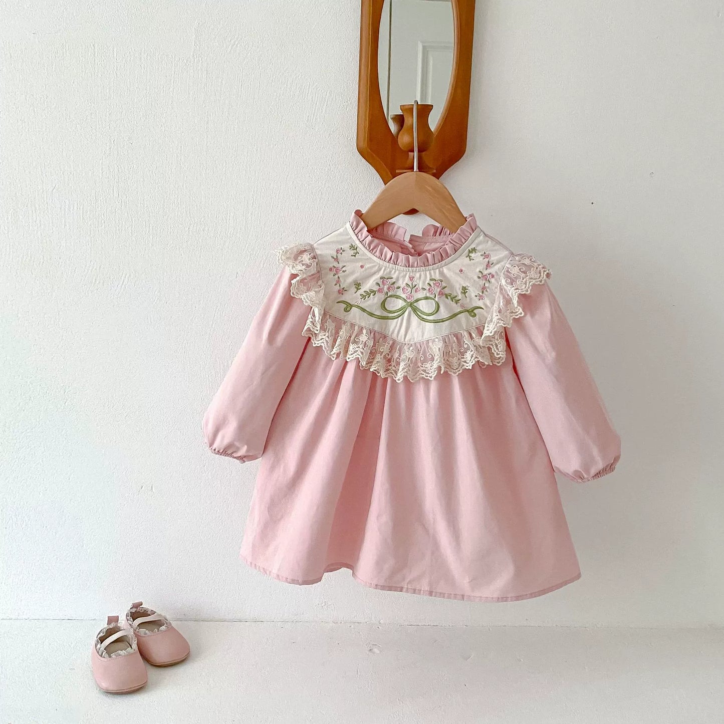 Vestido Infantil Rosa Bordadinho
