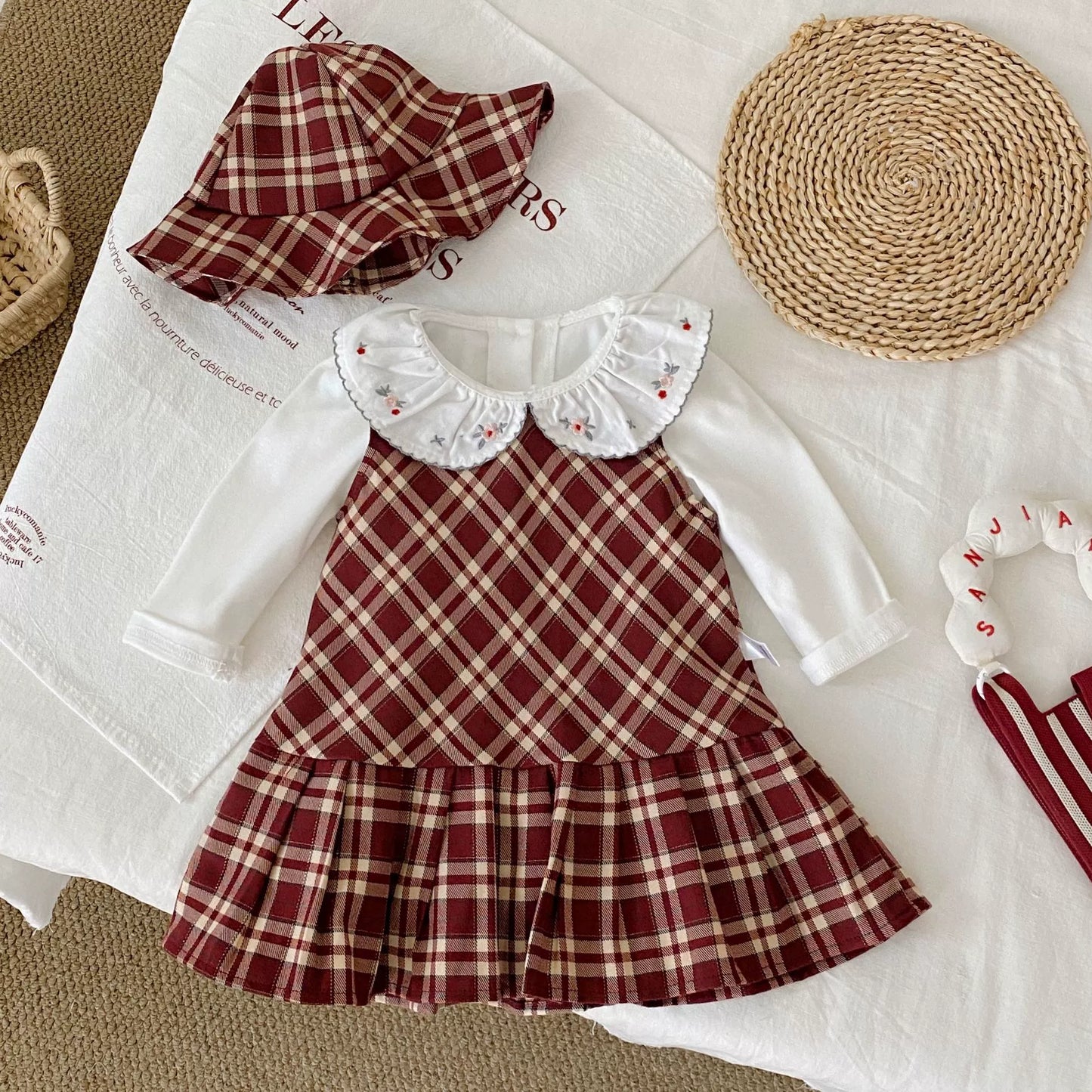 Conjunto Infantil Vestido Xadrez e Florzinhas