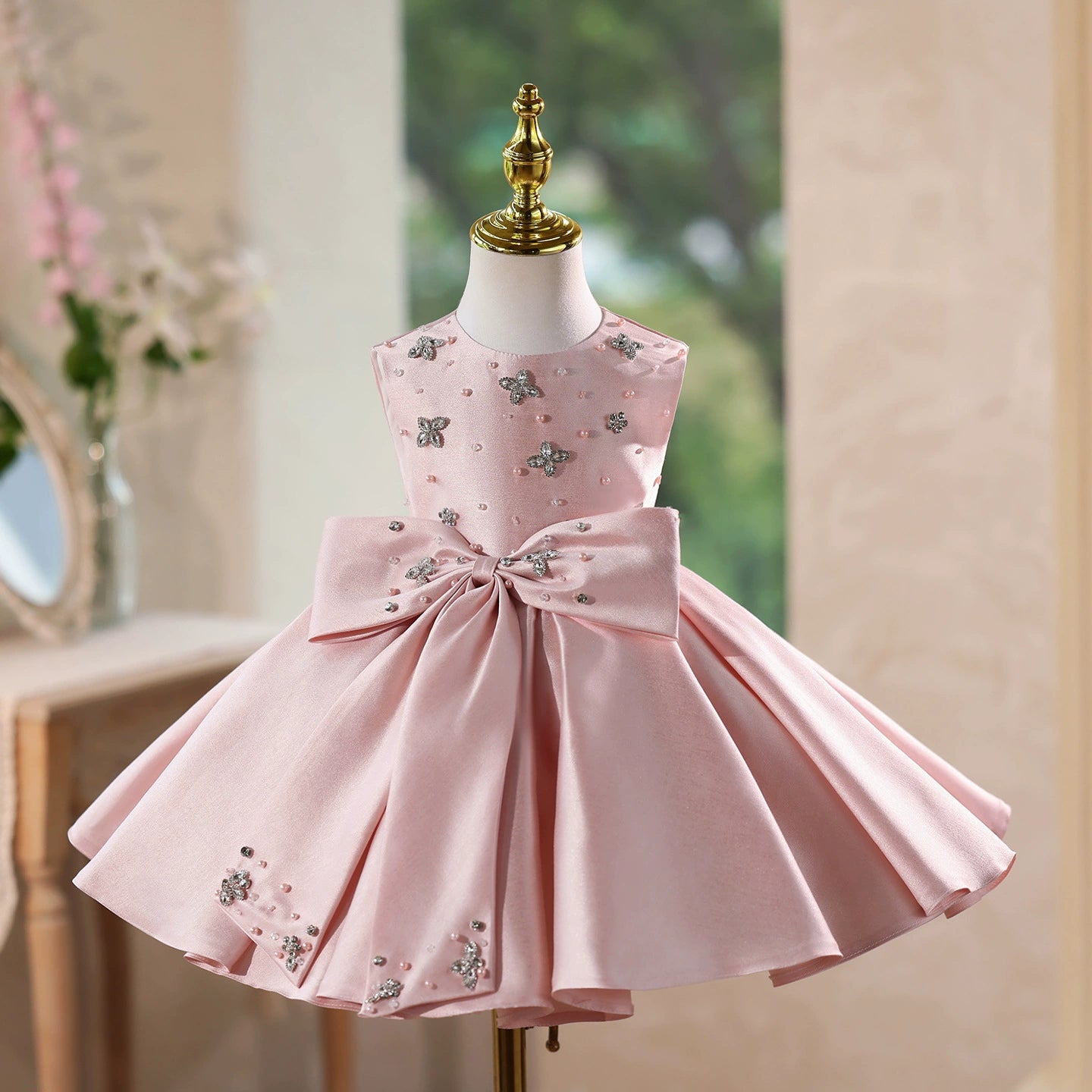 Vestido de Festa de Cetim Lacinho e Pedras