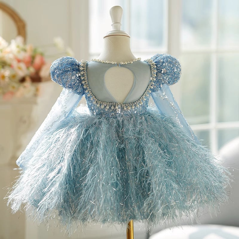 Vestido De Festa Azul Brilhante e Plumas