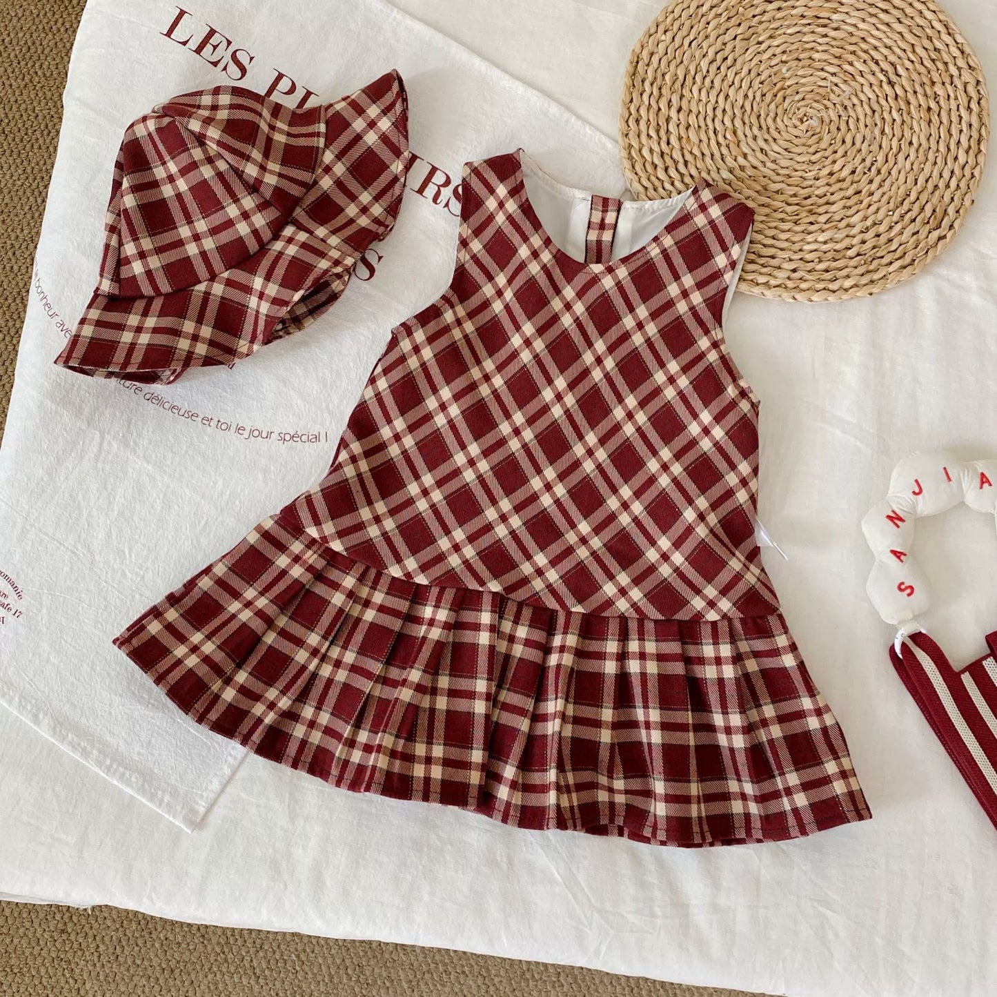 Conjunto Infantil Vestido Xadrez e Florzinhas