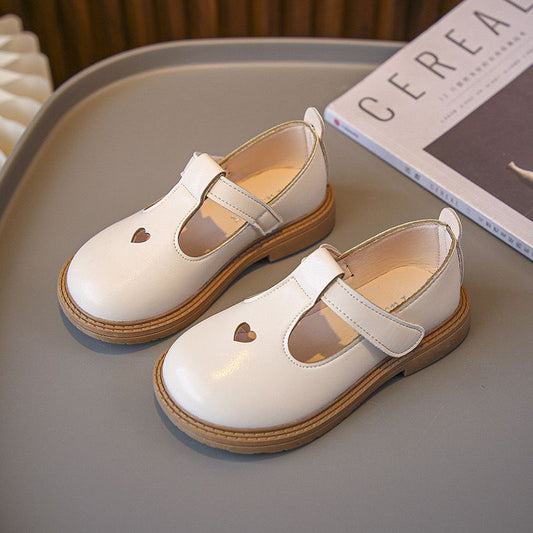 Sapato Infantil Feminino Fivela Coraçãozinho