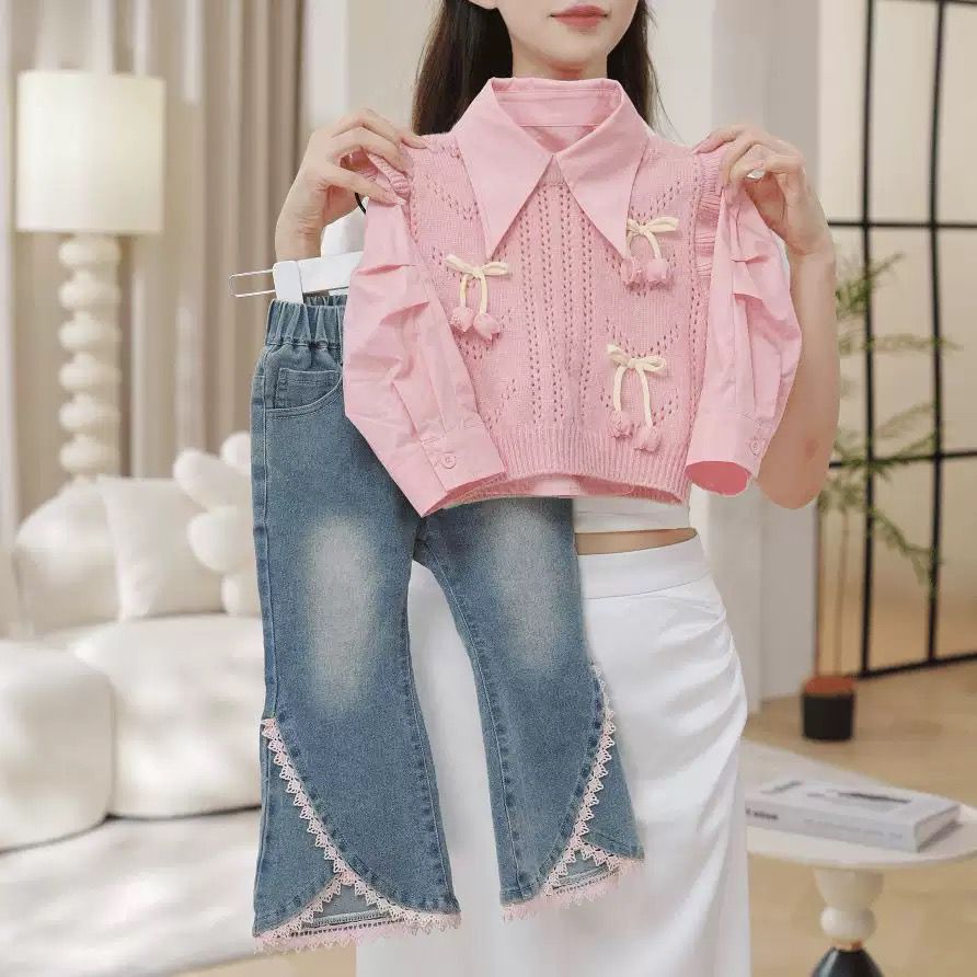 Conjunto 3 Peças Florzinhas e Jeans