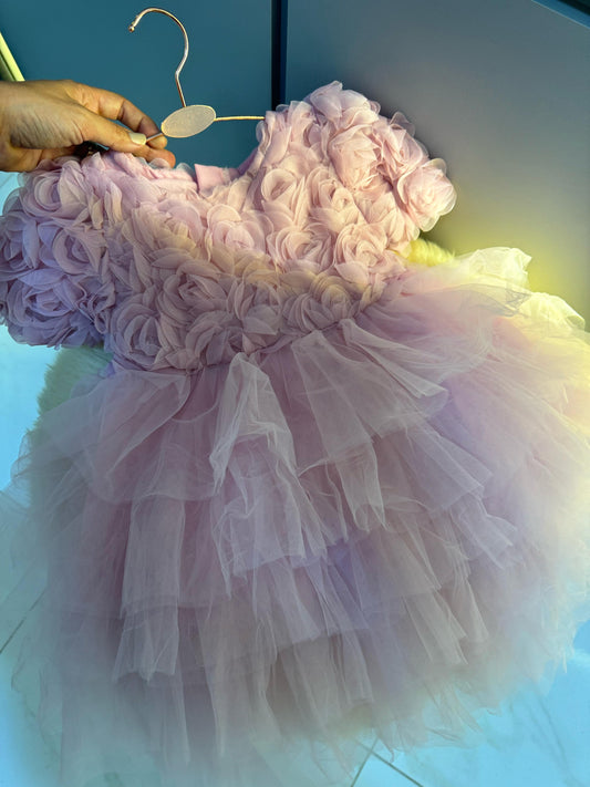 Vestido Infantil Floral e Tule Camadas
